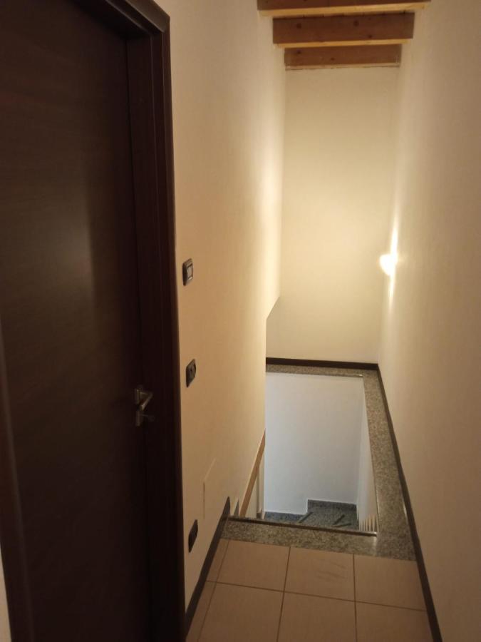 גורגונזולה Camera 40 מראה חיצוני תמונה